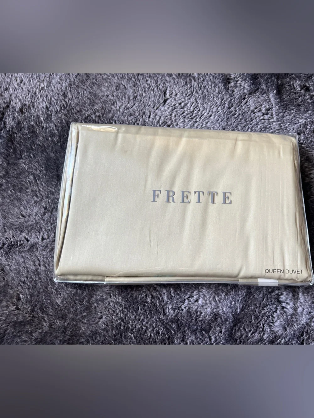 Frette new duvet cover, Queen size, brand new! Olive Green and white Org:$1450